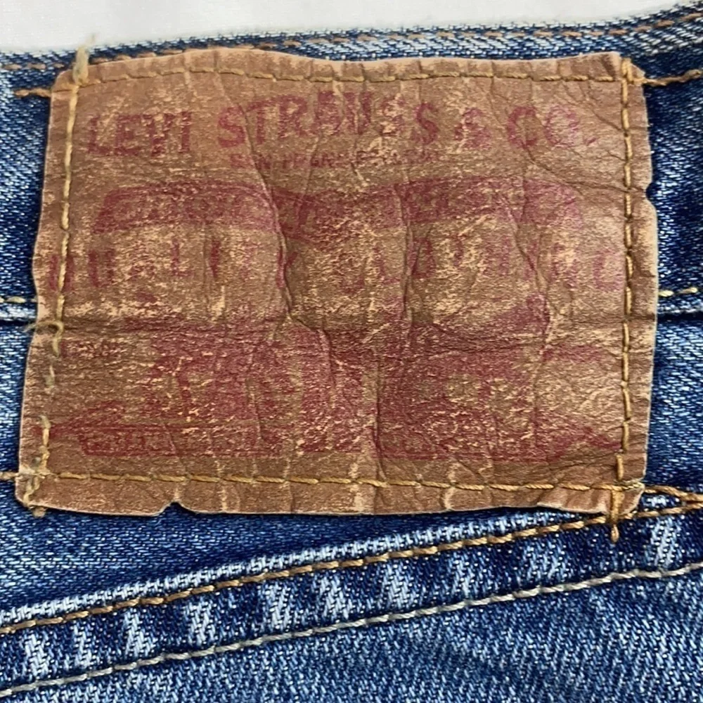 Levi’s 527 Mens Size 36 Patch Distressed straight jeans
